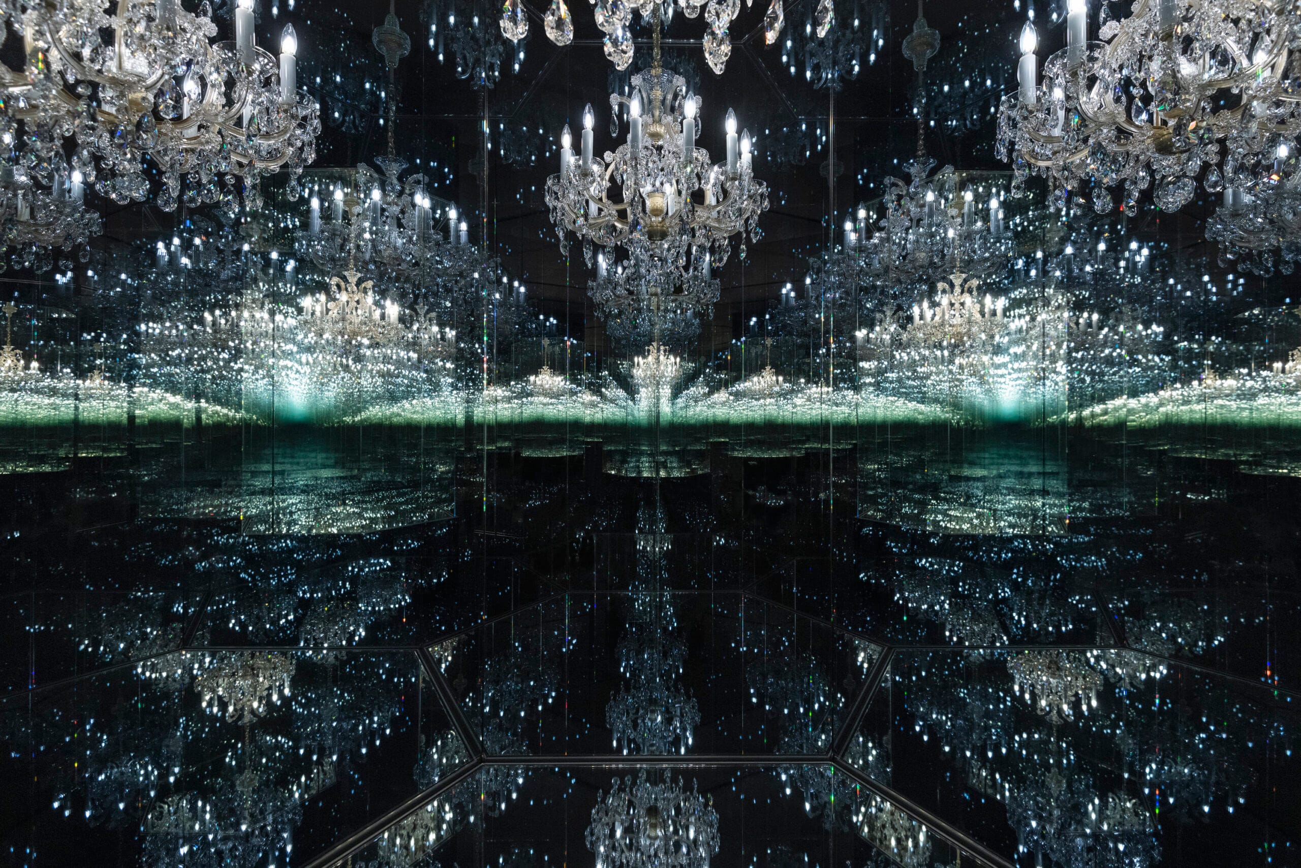 Infinity Mirrored Room gallery 11