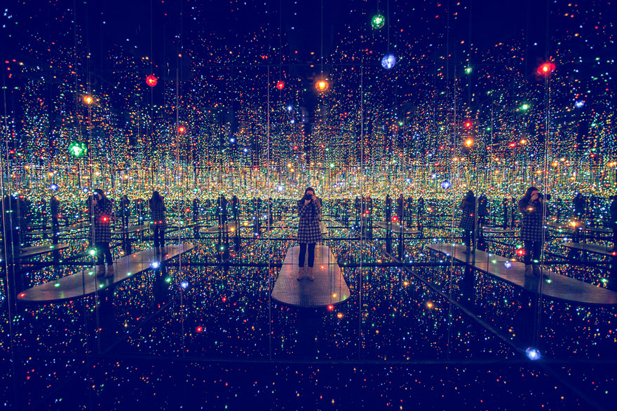Infinity Mirrored Room