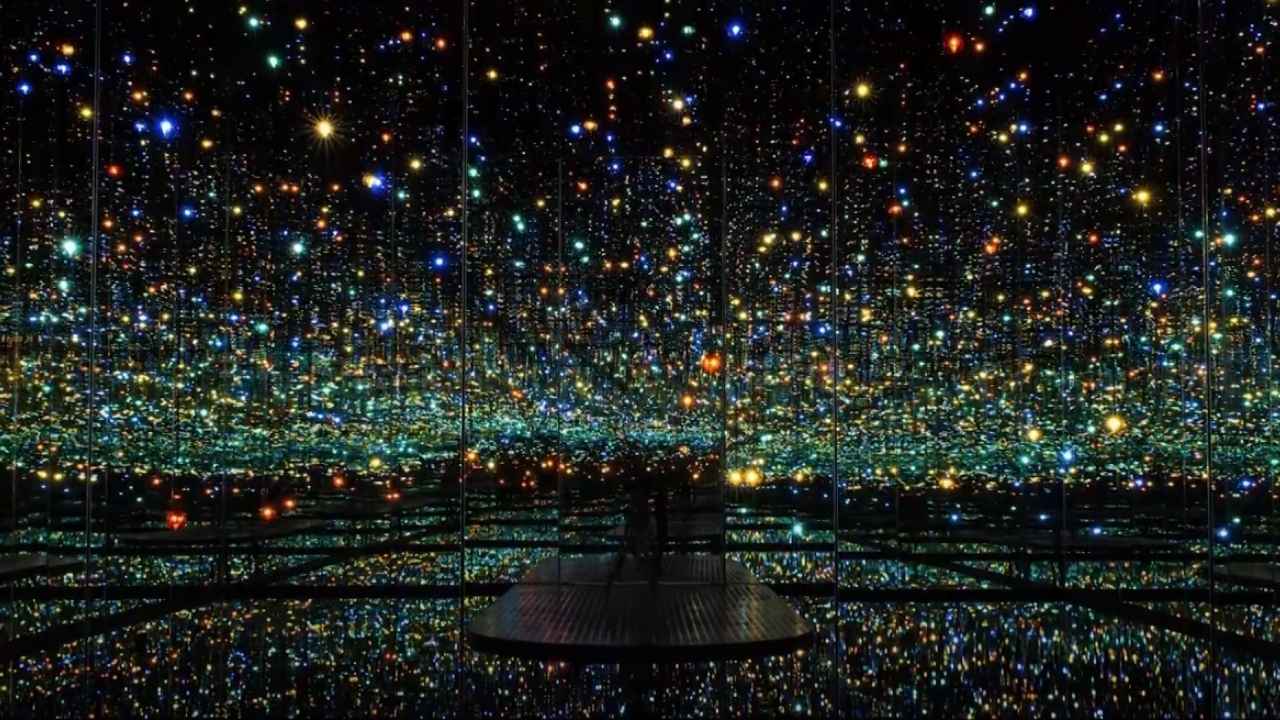 Infinity Mirrored Room gallery 17