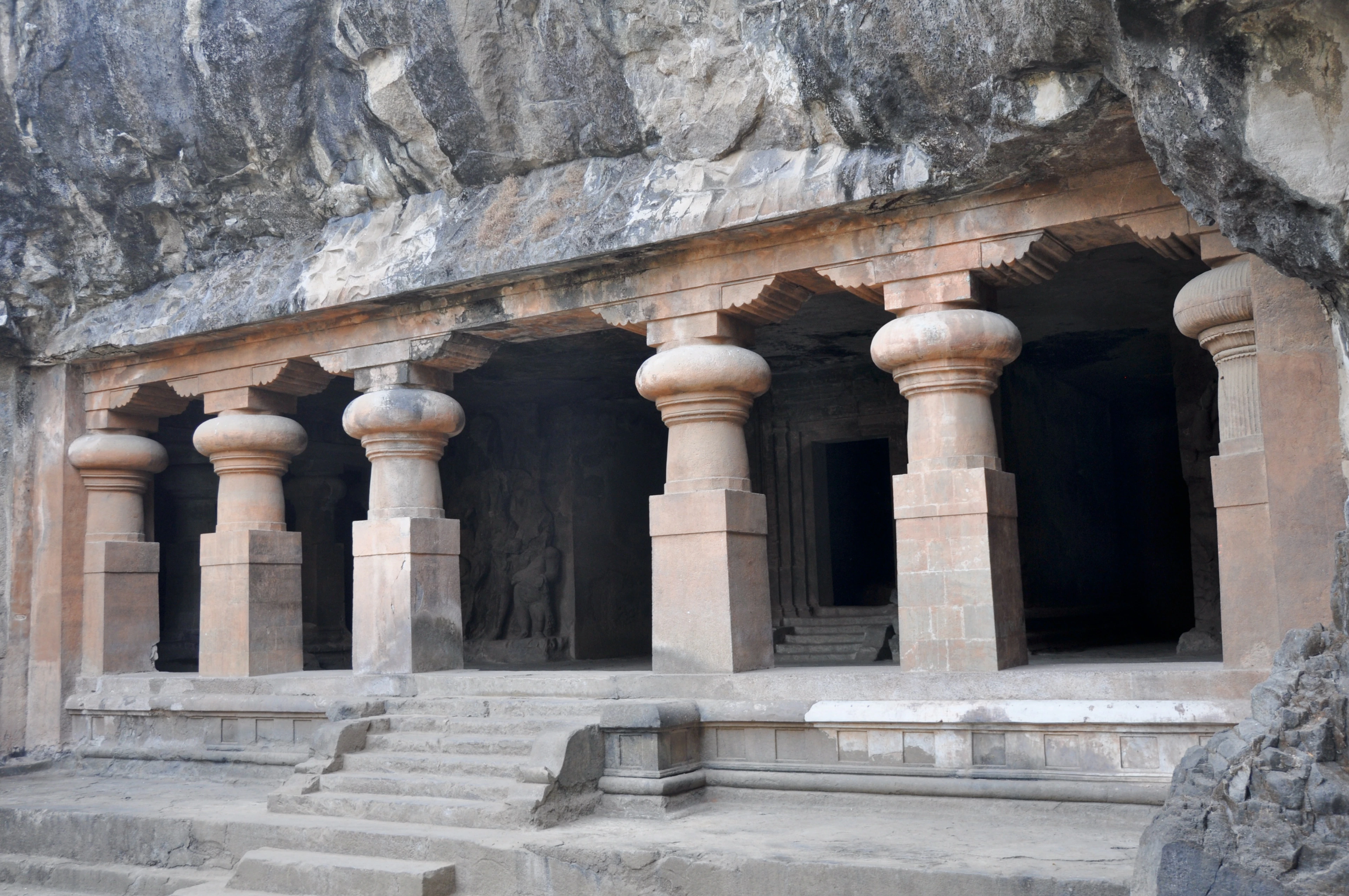 Elephanta Caves gallery 9