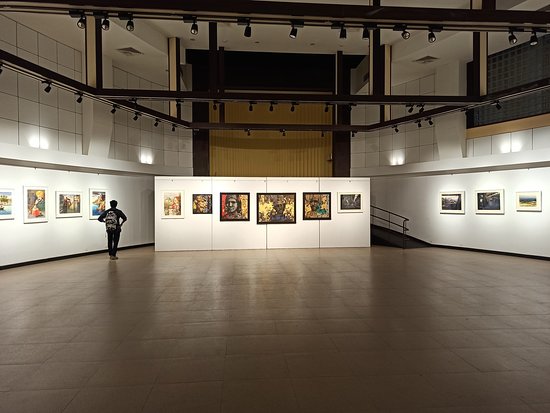 Jehangir Art Gallery gallery 11