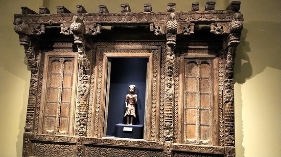 Chhatrapati Shivaji Maharaj Vastu Sangrahalaya gallery 8