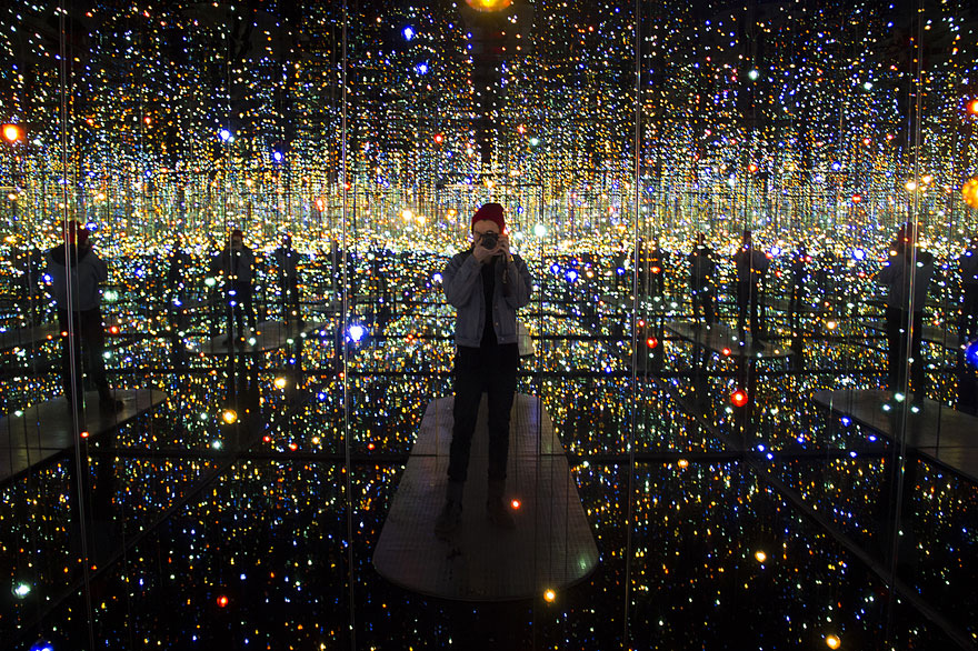 Infinity Mirrored Room gallery 3
