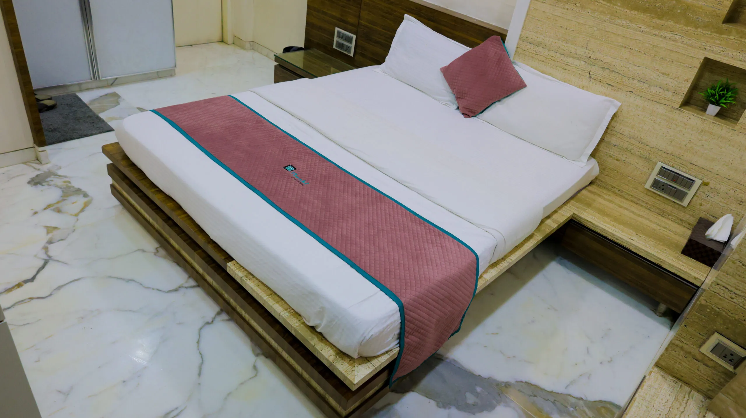Pinakii Comfort Stay Hotel & Apartment Prabhadevi gallery 2