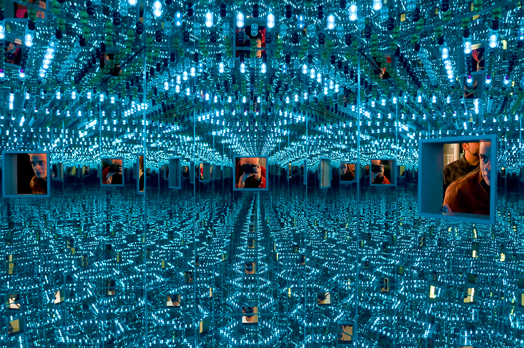 Infinity Mirrored Room gallery 7