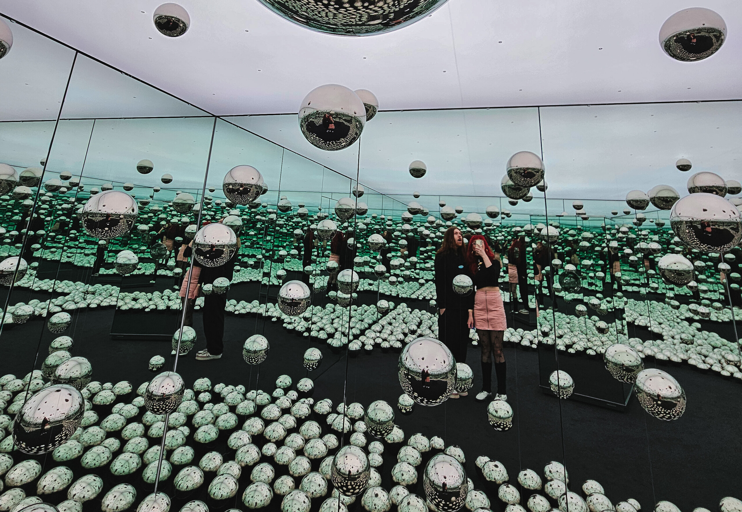 Infinity Mirrored Room gallery 21