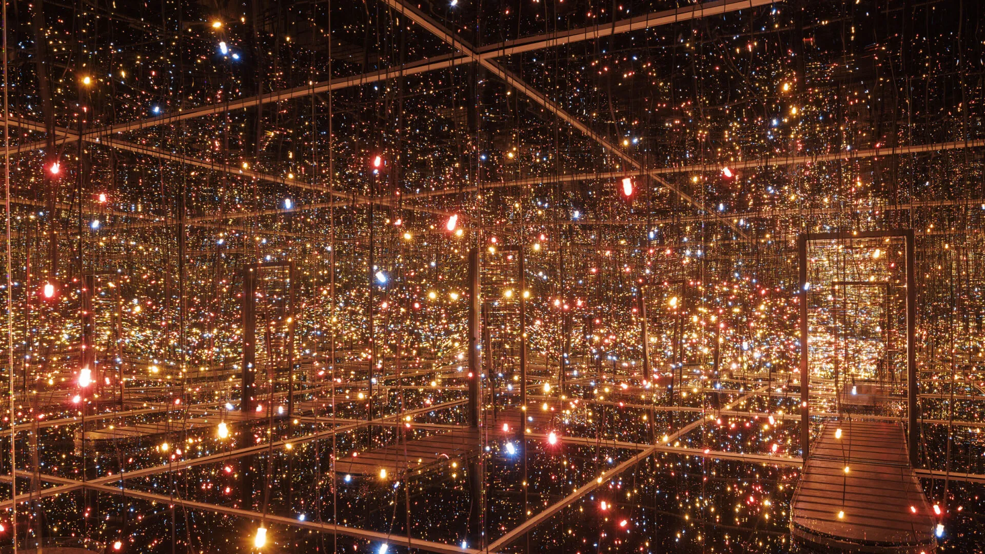 Infinity Mirrored Room gallery 20